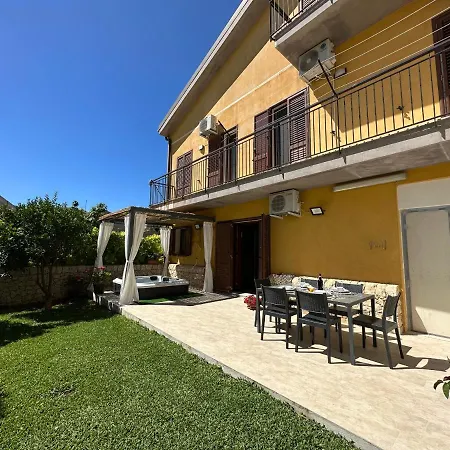 Holiday home Garden House Palazzolo Acreide